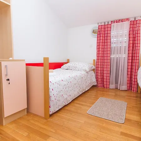 Apartment Andrijana *